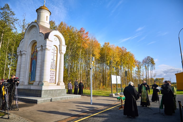 На трассе М-11 «Нева» поклонились мощам преподобного Сергия Радонежского