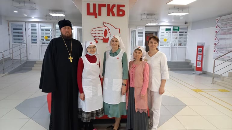 Православные сестры милосердия начали служение в областной больнице Ульяновска