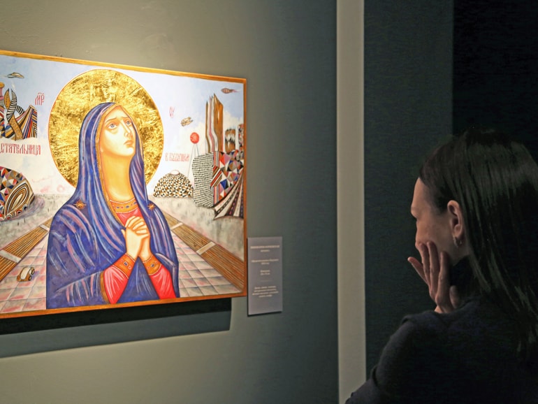 В Москве показывают образы Богородицы, созданные в древней технике и в сочетании с фотореализмом