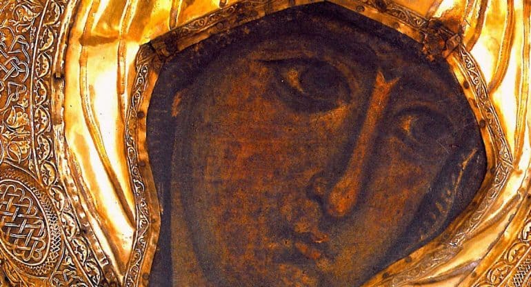Иверская икона Пресвятой Богородицы: явившаяся в огненном столпе