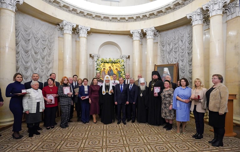 Патриарх Кирилл вручил Макариевские премии в области естественных наук за 2022 год