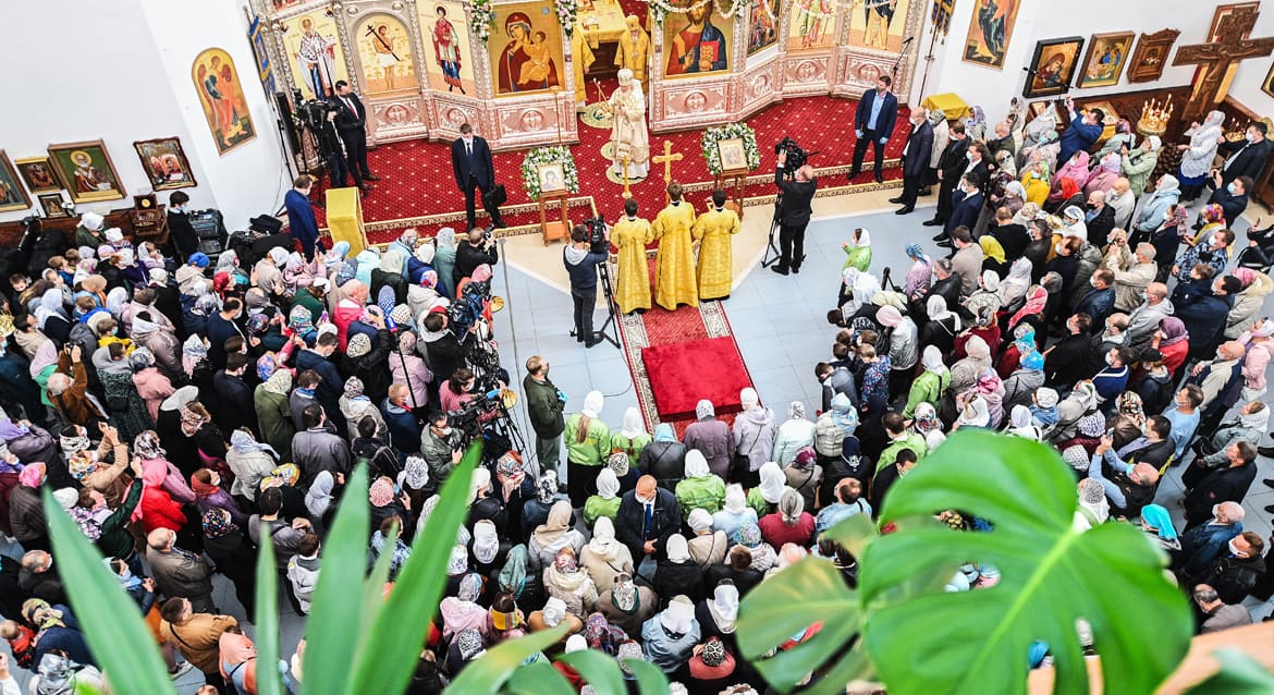 Опыт показал, что не нужно бояться открывать новые храмы, потому что сегодня они переполнены, – патриарх Кирилл