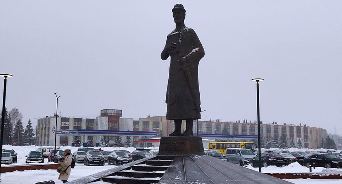Памятник святому князю Ярославу Мудрому открыли в Великом Новгороде