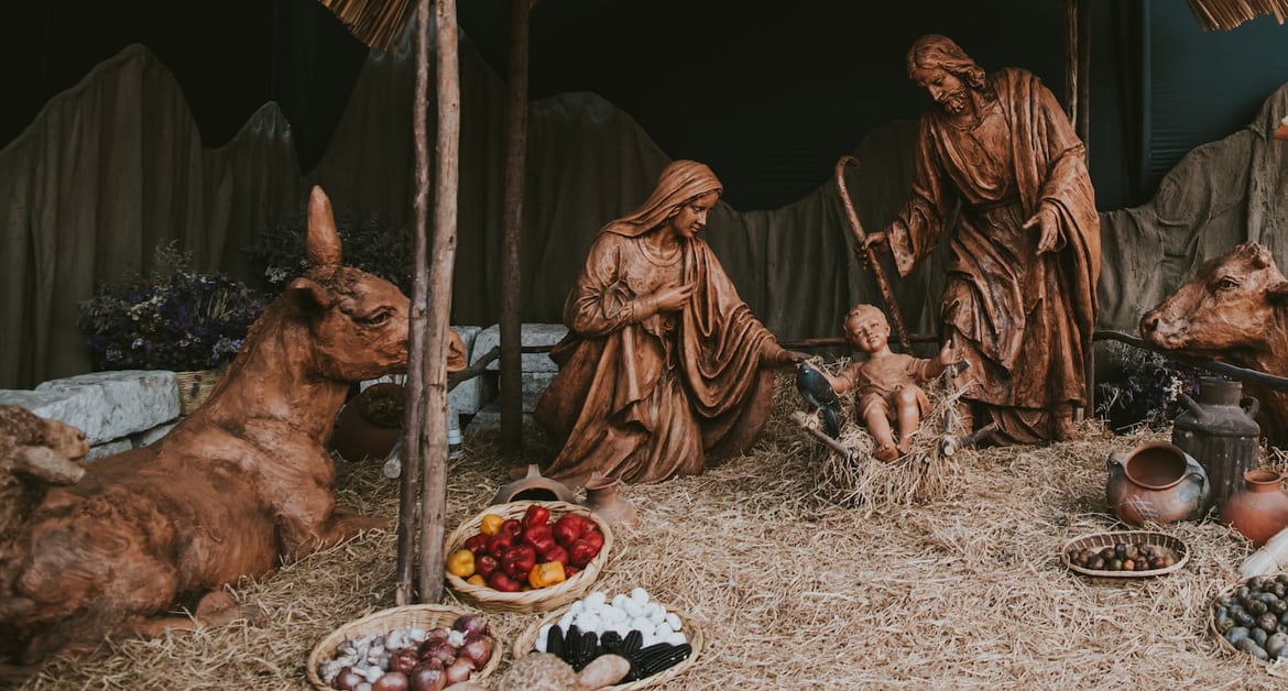 Католическая и ряд Поместных Православных Церквей отмечают Рождество Христово