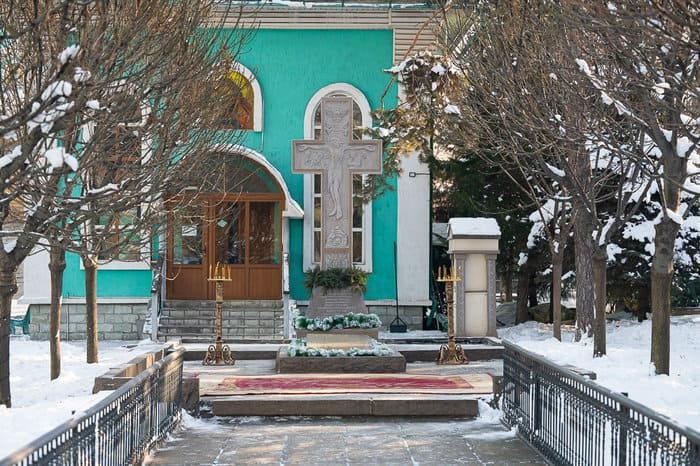 В Алма-Ате установили поклонный крест в честь священномучеников – покровителей Казахстана