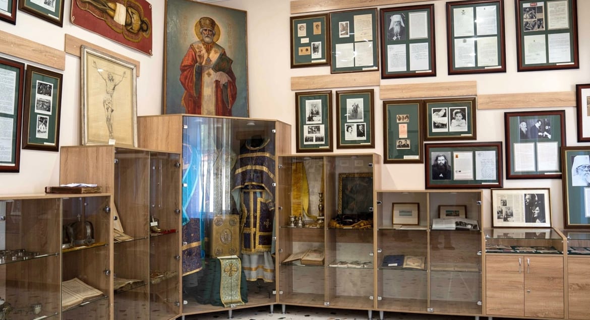 В Евпатории открыли церковно-исторический музей с уникальными портретами святой Царской четы
