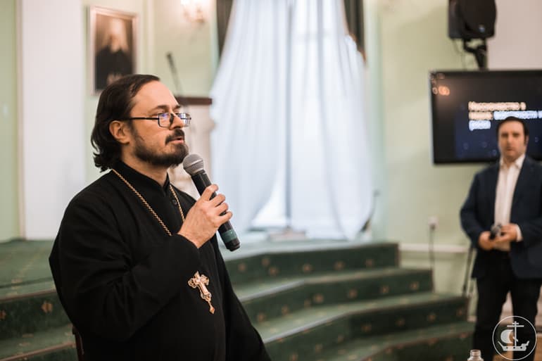 Исполнительный директор журнала «Фома» рассказал в СПбДА о месте Церкви в современном медиапространстве