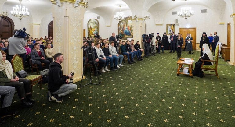 В Церкви отметили важность встреч патриарха Кирилла с юными спортсменами Донбасса