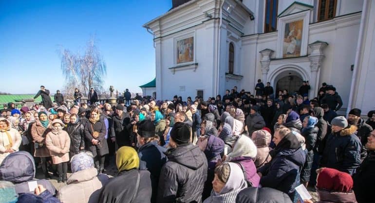 В Киевской духовной академии объяснили, почему люди, назвавшиеся Комиссией, не были допущены в Академический храм