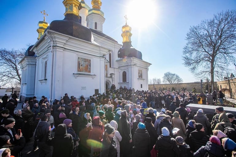В Киевской духовной академии объяснили, почему люди, назвавшиеся Комиссией, не были допущены в Академический храм