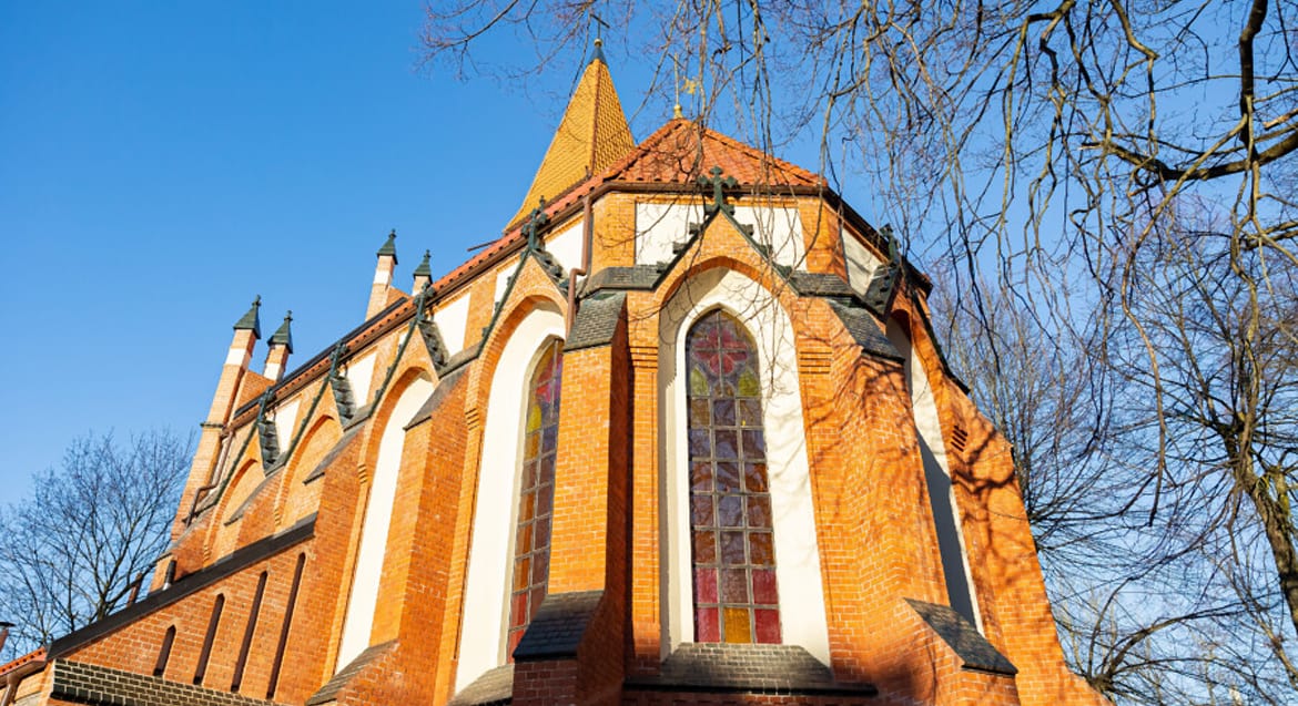 В Калининграде завершили внешнюю реставрацию бывшей католической капеллы, в которой сегодня молятся православные