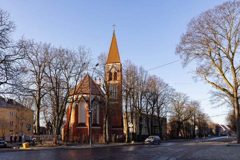 В Калининграде завершили внешнюю реставрацию бывшей католической капеллы, в которой сегодня молятся православные
