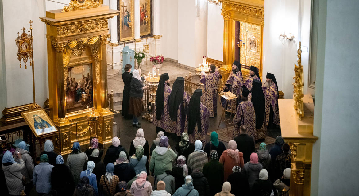 О братии Киево-Печерской лавры помолились перед чтимой Казанской иконой Божией Матери