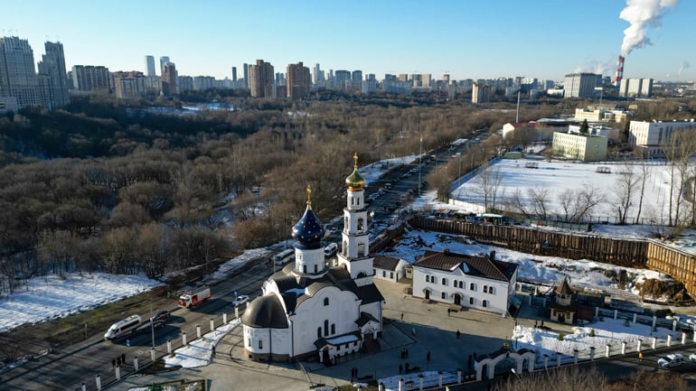 Патриарх Кирилл освятил в Москве главный храм российских пожарных и спасателей