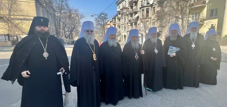 Отказ Президента Украины от встречи с членами Синода – демонстрация презрения к миллионам верующих, считают в Церкви