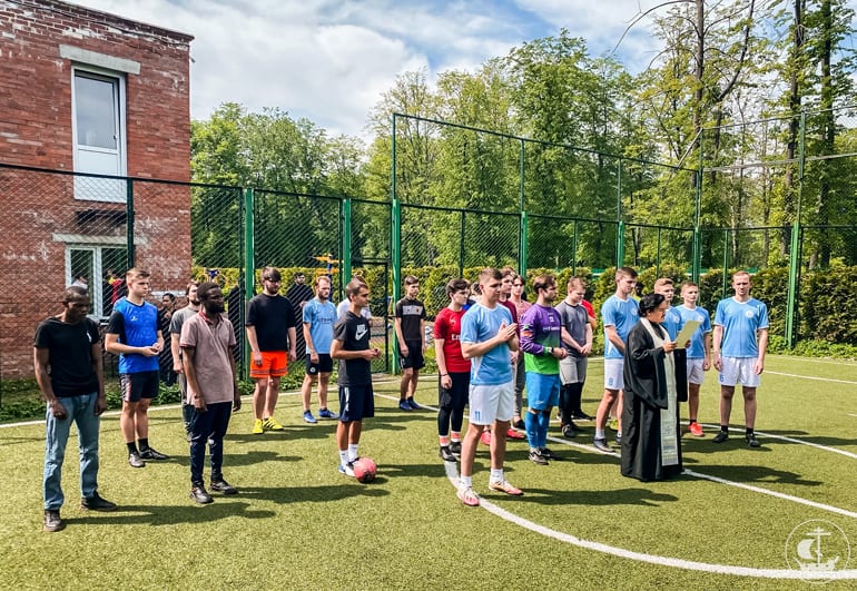 После окончания пандемии коронавируса в СПбДА возобновили традицию футбольных турниров