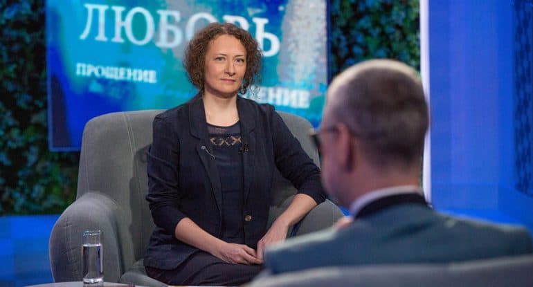 «И я сказала мужу: ну все, веди меня в церковь», — руководитель направления больничного служения Наталья Шакуро