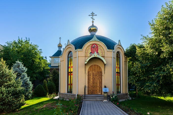 В Алма-Ате освятили часовню, в которой захоронят останки почивших архипастырей Казахстана