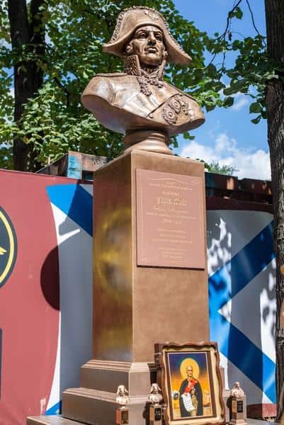 В Москве освятили первый общедоступный памятник Федору Ушакову и заложили храм в честь этого святого флотоводца