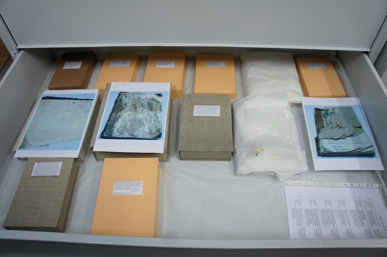Отреставрированы и подготовлены к исследованиям восемь старинных книг из Кирилло-Белозерского музея-заповедника