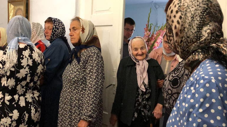 В Ровенской области 90-летняя верующая отдала свой дом приходу, у которого раскольники отобрали храм