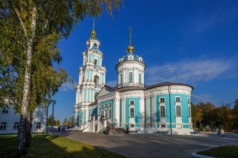 Патриарх Кирилл освятил в Костромском кремле воссозданный Богоявленский собор, присвоив ему статус кафедрального
