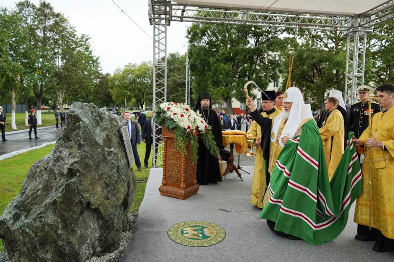 Патриарх Кирилл освятил на Камчатке два новых храма и заложил строительство еще одного