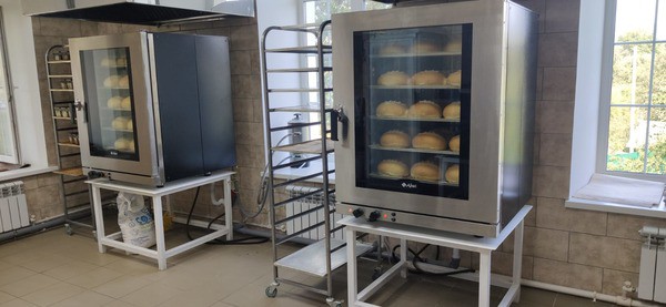 В Вязьме открылась православная социальная пекарня, где людям бесплатно раздают хлеб