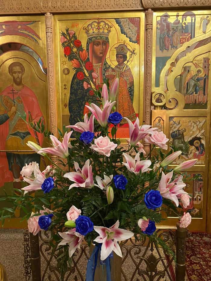 Икона Пресвятой Богородицы «Неувядаемый Цвет»