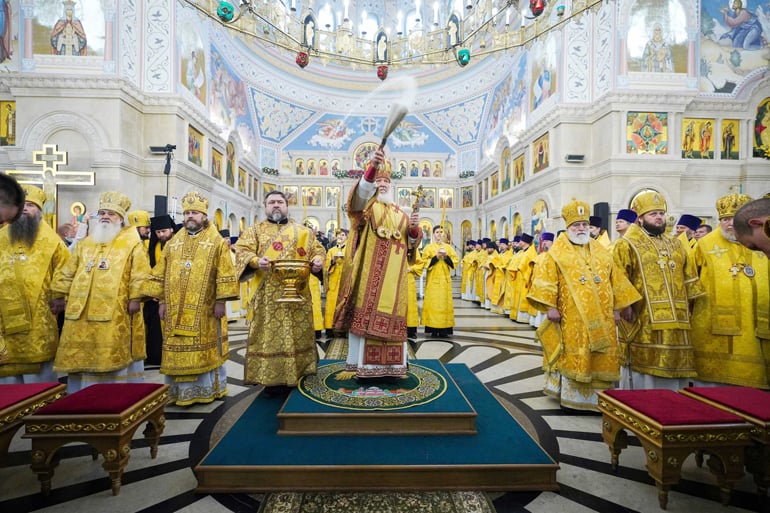 Патриарх Кирилл освятил в Коломне возрожденный Троицкий храм
