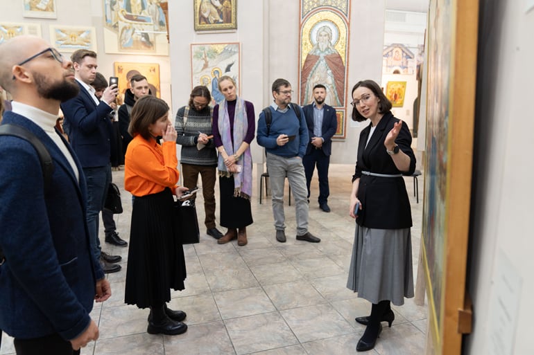 С 7 по 9 ноября работы участников фестиваля «Видеть и слышать» можно увидеть в Российской академии художеств