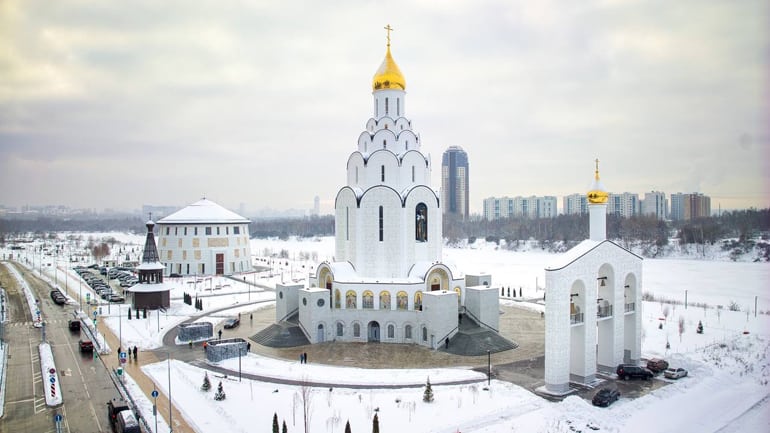 В столичном районе Тушино освятили 60-метровый храм в честь святого князя Владимира