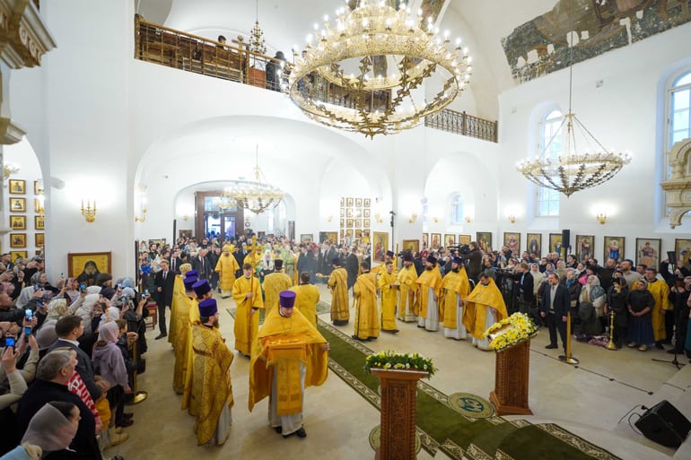 Патриарх Кирилл совершил великое освящение Троицкого храма при бывшем приюте братьев Бахрушиных