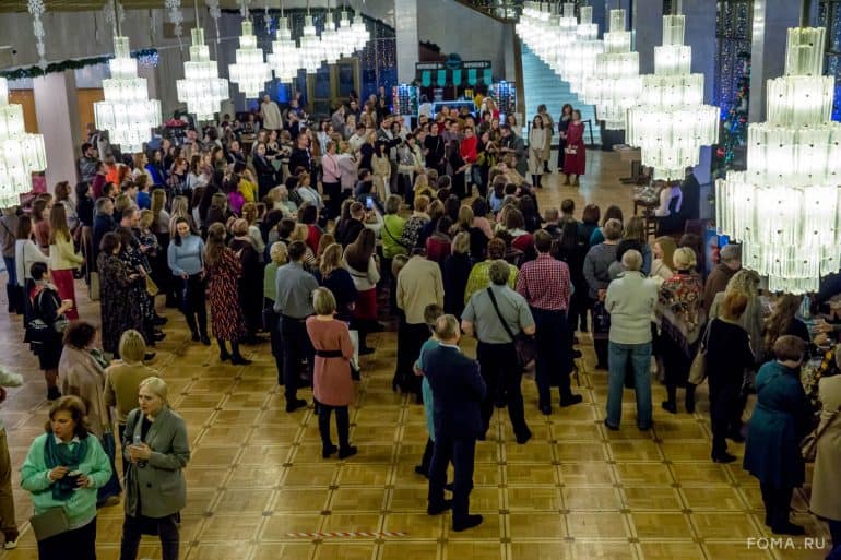 Праздник теплых встреч: в Москве прошел Рождественский вечер с журналом «Фома»