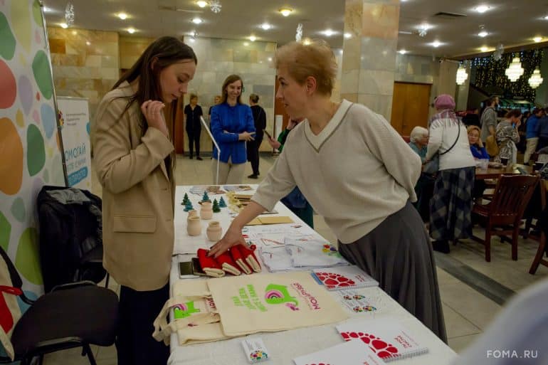 Праздник теплых встреч: в Москве прошел Рождественский вечер с журналом «Фома»