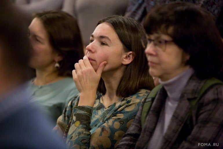 Праздник теплых встреч: в Москве прошел Рождественский вечер с журналом «Фома»