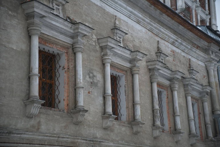 При подготовке к первой реставрации Симонова монастыря обнаружены его новые подлинные архитектурные и декоративные элементы