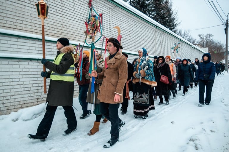 Сотни жителей Томска приняли участие в Большом Святочном шествии