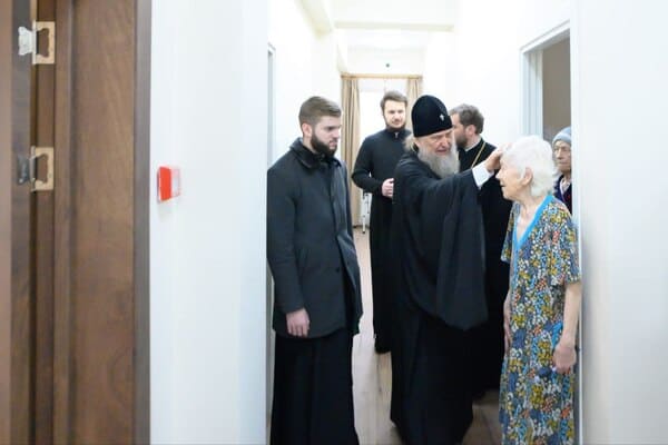 В Алма-Ате построили и освятили новое здание церковного пансионата для пожилых