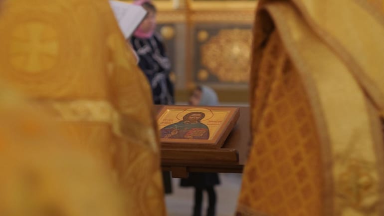 В московском храме освятили икону священномученика, которую принесли его потомки