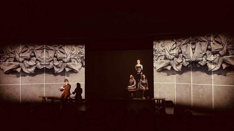 В Новом Театре представили спектакль об Анне Долгаревой из уникального цикла ПОЭЗИЯ.DOC