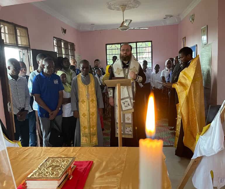 Молебен на суахили, православные масаи и три массовых крещения: несколько знаковых моментов из поездки епископа Зарайского Константина в Танзанию