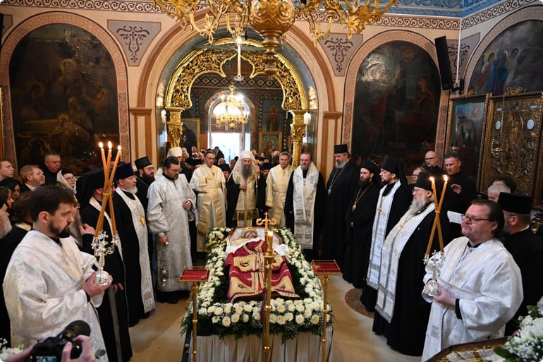 Предстоятели Русской и Сербской Церквей совершили отпевание епископа Моравичского Антония