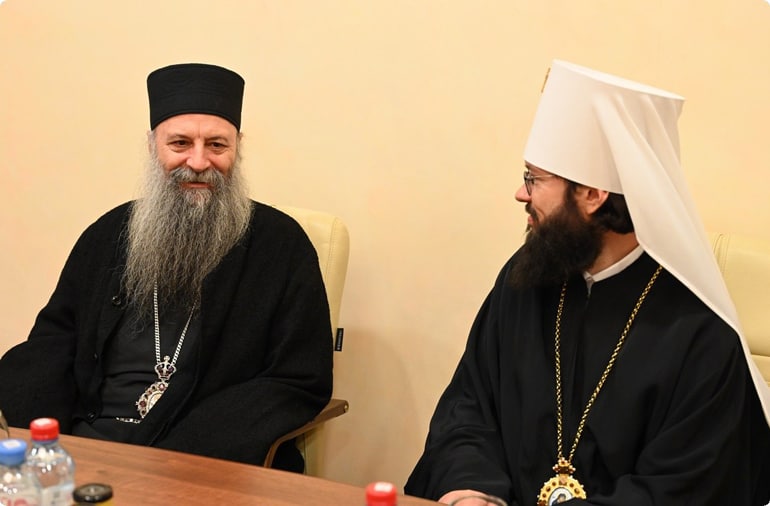 Патриарх Сербский Порфирий прибыл в Москву