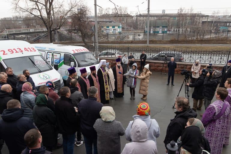 Еще два «Автобуса спасения» поехали к бездомным Новосибирска