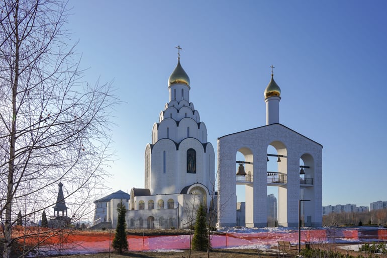 Патриарх Кирилл освятил храм, с которого впервые в новейшей истории России началось строительство жилого района