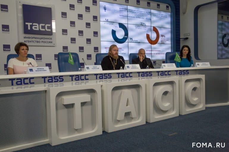 Преференции для женщин и детей: в Москве обсудили инициативы депутатов в области сохранения семьи