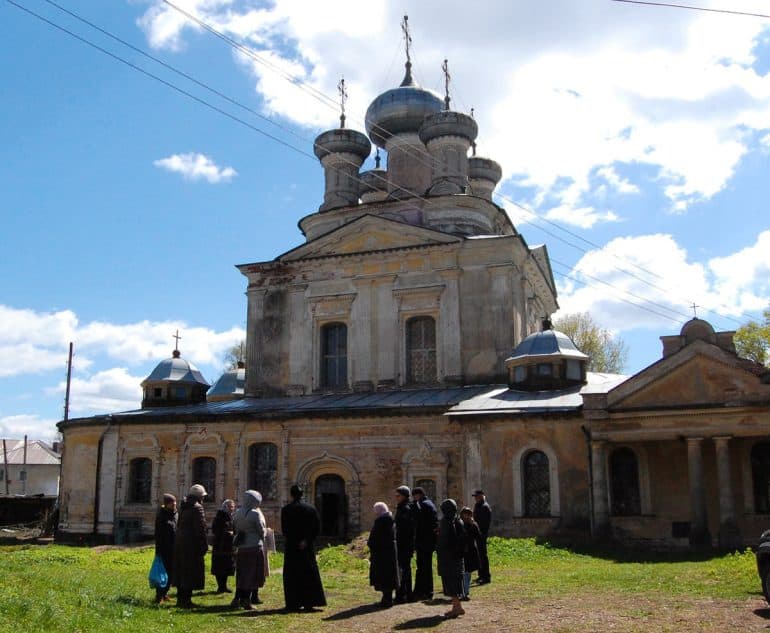 Впервые за последние 100 лет в Воскресенском соборе Осташкова отслужили Пасхальный молебен