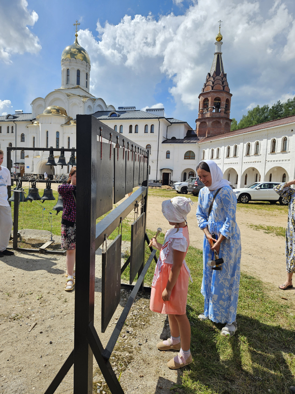 В звуке и керамике: в Николо-Сольбинском монастыре состоялся уникальный колокольный праздник