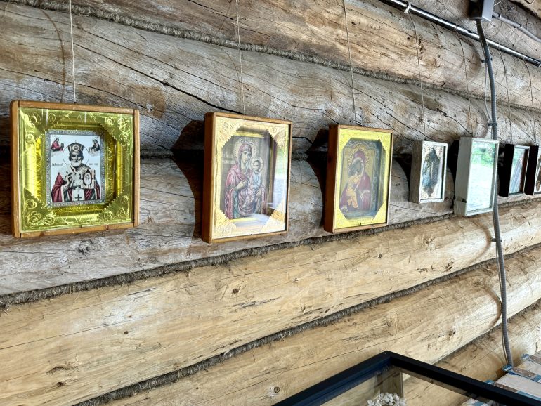 В Нижнем Новгороде показывают иконы, перед которыми верующие молились в советское время